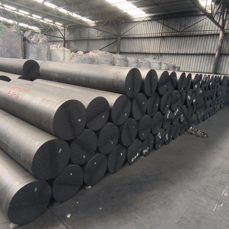 Electrodes Graphite: Stuth ioma-chruthach a bheir cumhachd do ghnìomhachas traidiseanta agus roinnean lùtha a tha a’ tighinn am bàrr