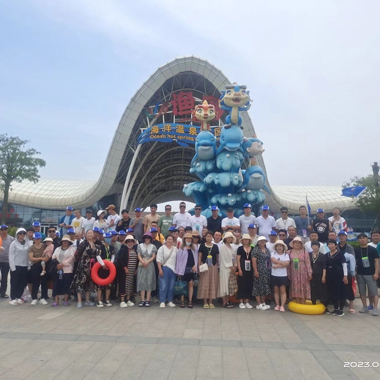 Компания Inner Mongolia Runze Water-saving Equipment Manufacturing Co., Ltd. провела мероприятия по сплочению команды на тему “Концентрируемся на мечтах и идем вместе”.