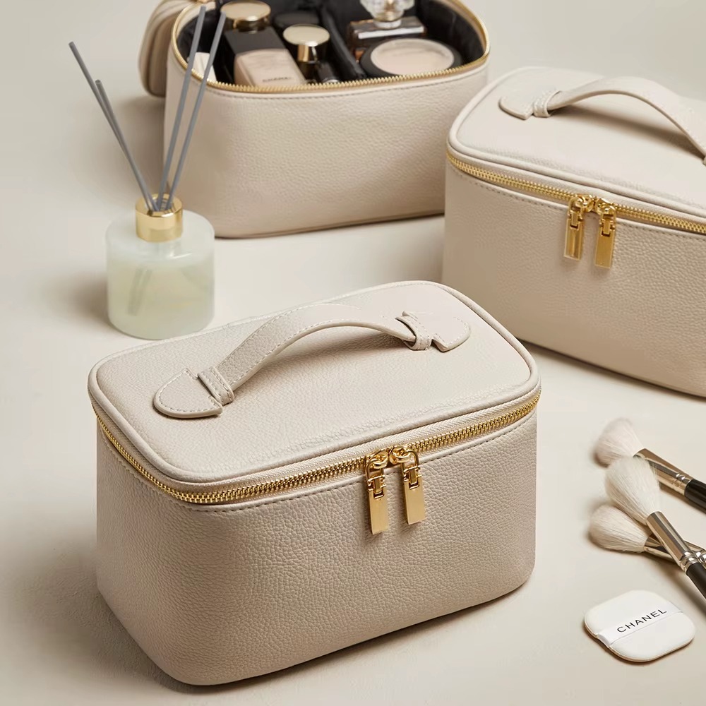 Косметички оптом от производителя BagsMaker – стиль, качество и лучшие цены для вашего бизнеса