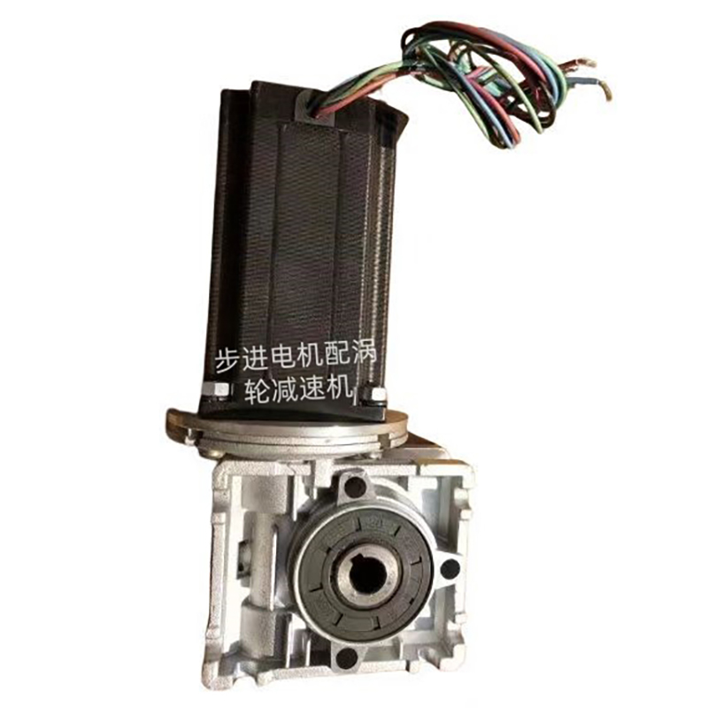 Шаговый двигатель с червячным редуктором