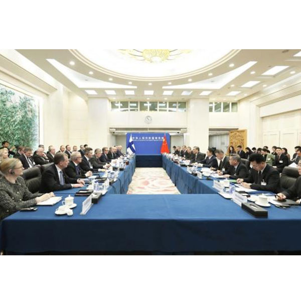 Госпожа Цю Сяося из компании «Синбань Трубопроводы» приглашена на шестое заседание Китайско-Финляндского комитета по сотрудничеству инновационных предприятий