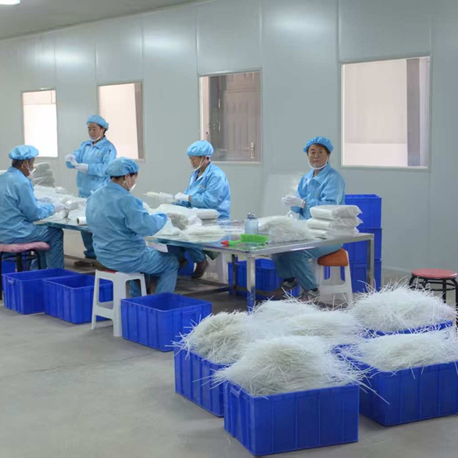 Поздней осенью картофельное хозяйство Huajin Potato Industry окутано слоем свежей прохлады, но при этом оно скрывает крепость и жизненную силу после сбора урожая.