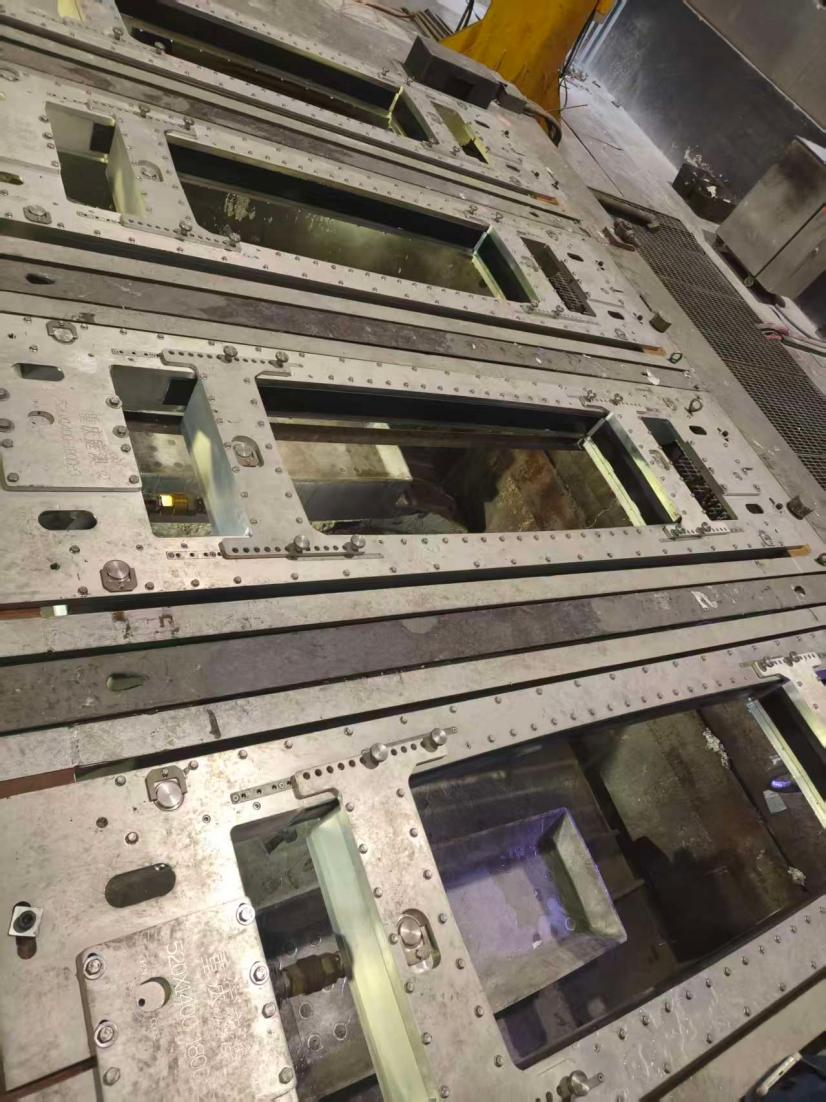 Техническая команда компании Chongqing Tingao Metallurgical New Materials Co., Ltd. проводит техническое обслуживание в провинциях Юньнань и Гуйчжоу