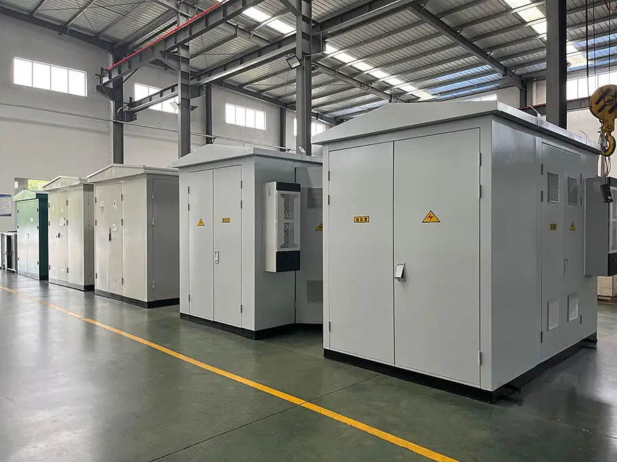 Трёхфазный падовый (устанавливаемый на фундаментную плиту) трансформатор