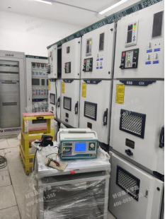 Распределительное оборудование установлено и размещено в распределительном помещении Полные испытания на работоспособность прошли с удовлетворительными результатами