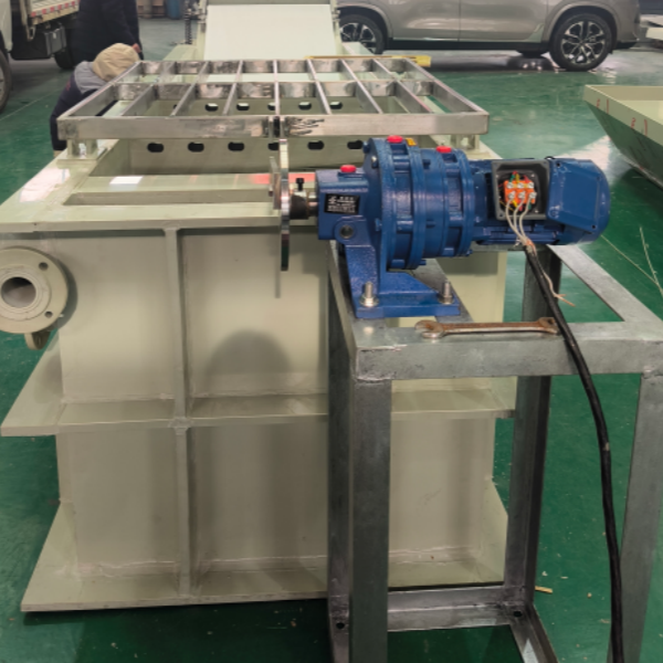 Компания «Хонда Химическая» производит нестандартное электролитное оборудование по индивидуальному заказу; технология сварки полностью пластиковых конструкций открывает новые возможности для гидравлической металлургии