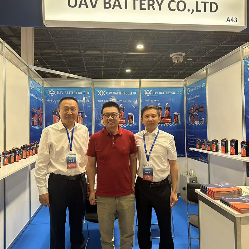 Беспилотный летательный аппарат «New Energy» был представлен на выставке China Brand Products (Центральная и Восточная Европа) 2025 года на станции Будапешт, продвигая китайское интеллектуальное производство в самое сердце Европы.