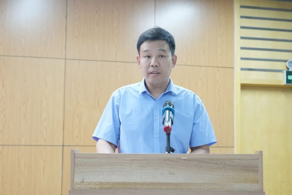 Чжан Сяо, заместитель генерального директора Shandong Kaitai, выступил с речью