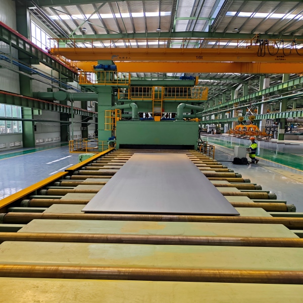 Q69 серия дробеструйный очиститель для стальных плит и профилей