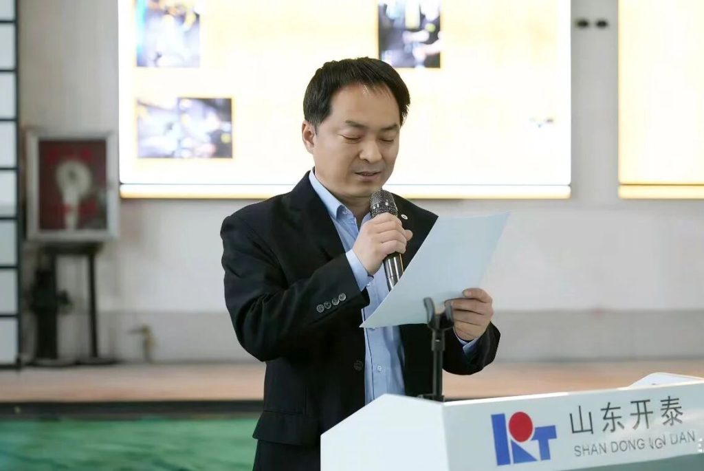 Специалисты Kaitai по дробеструйной обработке проводят технические обмены