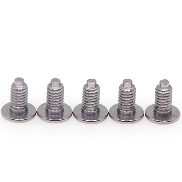 Болты фланцевые