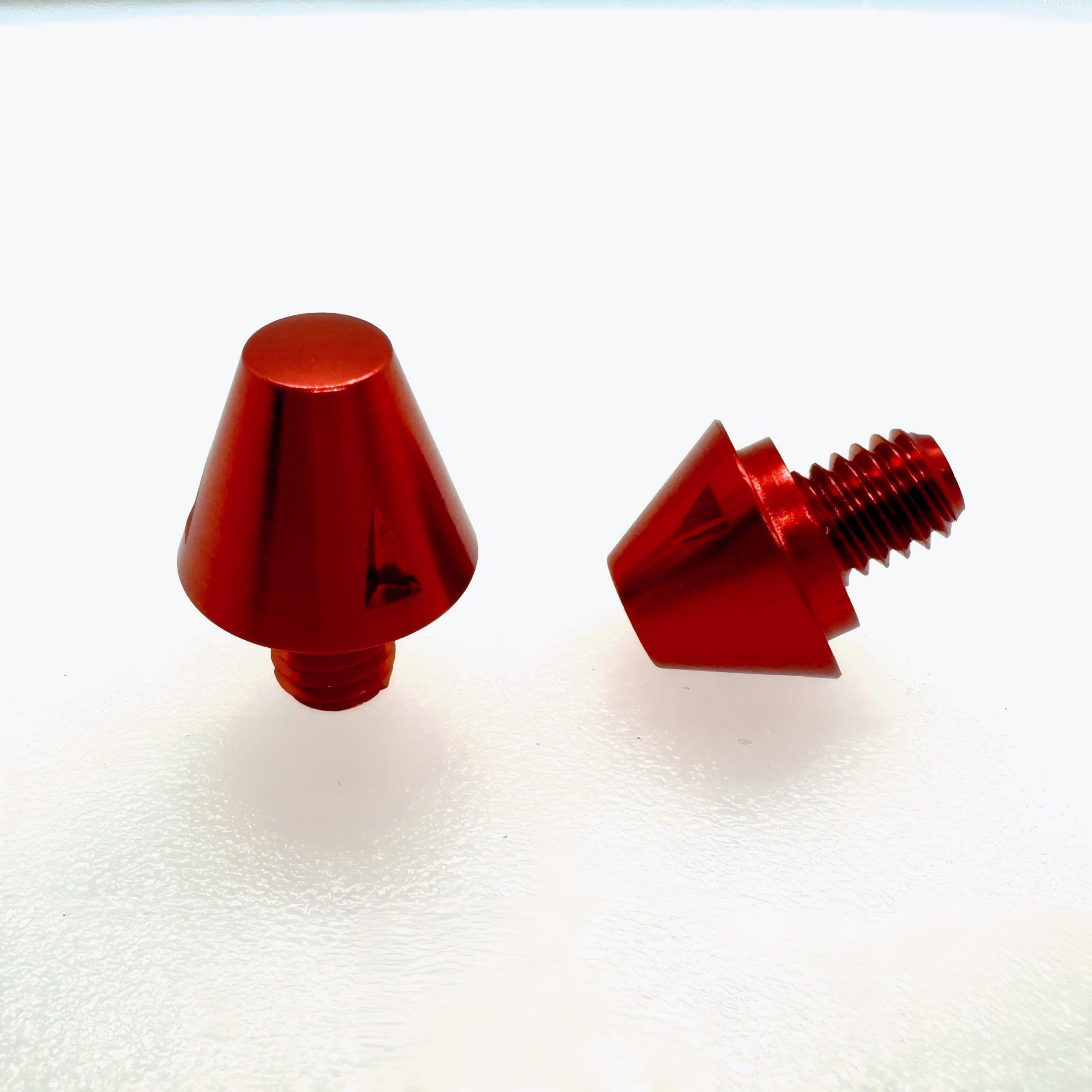 Ввинчиваемые штыри FG/AG/SG (модели M5X0.8) для универсальной футбольной обуви