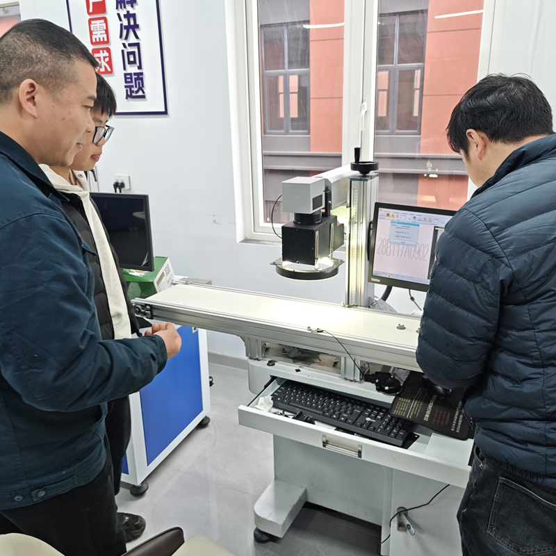 Визиты клиентов для оказания помощи в быстродействующей проверке седла пружины клапана двигателя за 12 секунд