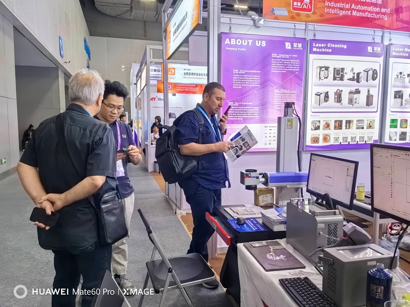 139-я Кантонская ярмарка!Поначалу стенд smart пользовался популярностью, а клиенты предпочитали разнообразное лазерное оборудование