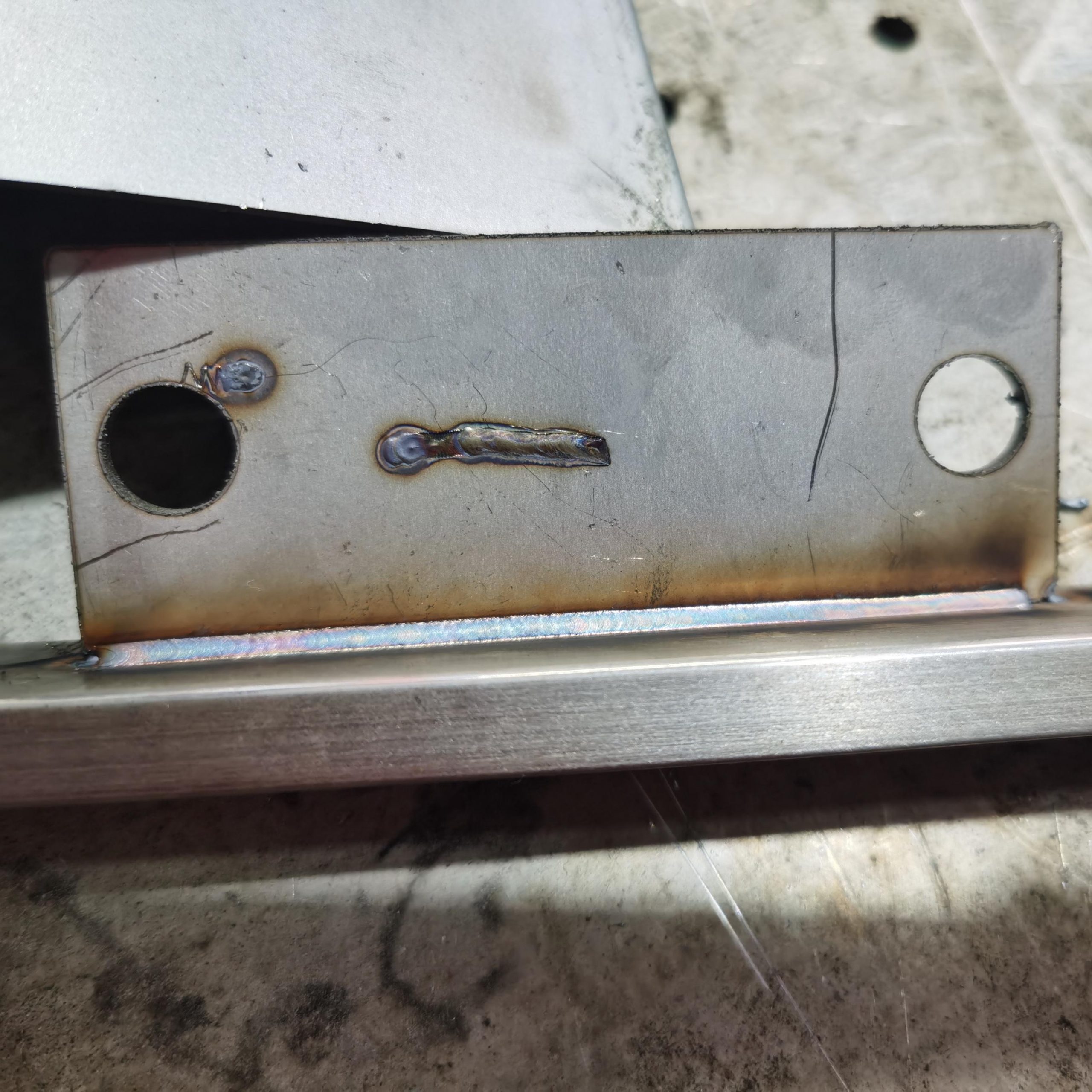 Клиенты посещали наш завод, чтобы ознакомиться с лазерным сварочным аппаратом, размещали заказы сразу же после запуска в эксплуатацию, и наши интеллектуальные производственные возможности завоевали нам рынок.