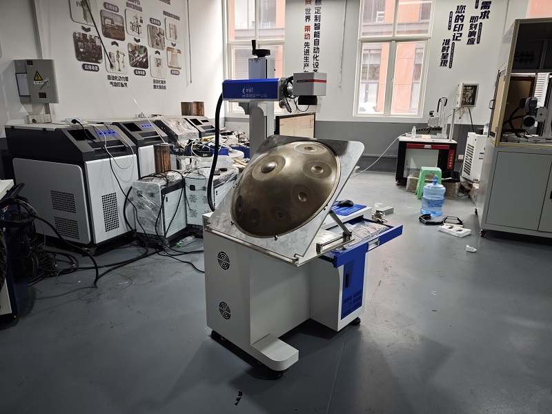 Chongqing Chuke Intelligent Machinery & Equipment Co., Ltd. Поставляет индивидуальное решение для волоконной лазерной маркировки для мирового бренда ударных инструментов