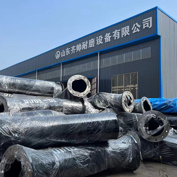 Компания Shandong Qishuai тщательно изготавливает биметаллические износостойкие композитные трубы, предлагая несколько серий продуктов, которые позволяют повысить износостойкость в промышленности.