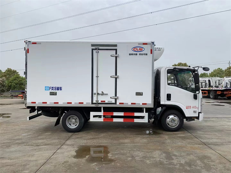 4×2 холодильный грузовик для замороженных продуктов