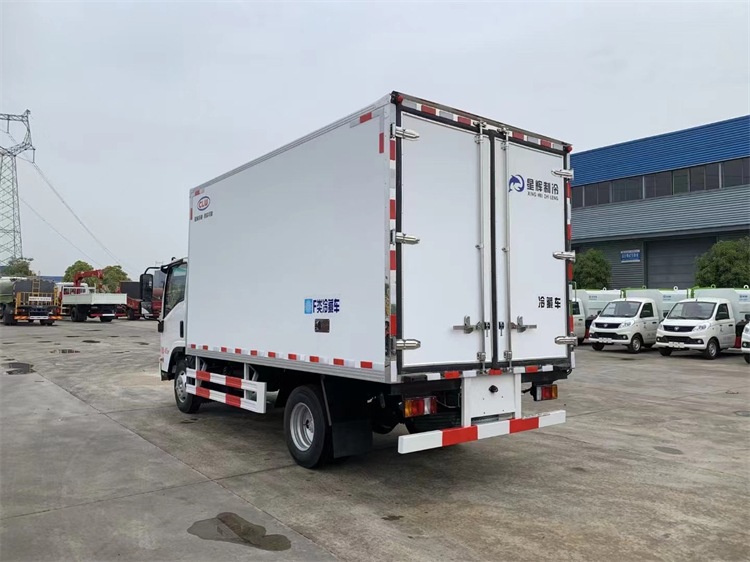 4×2 холодильный грузовик для замороженных продуктов