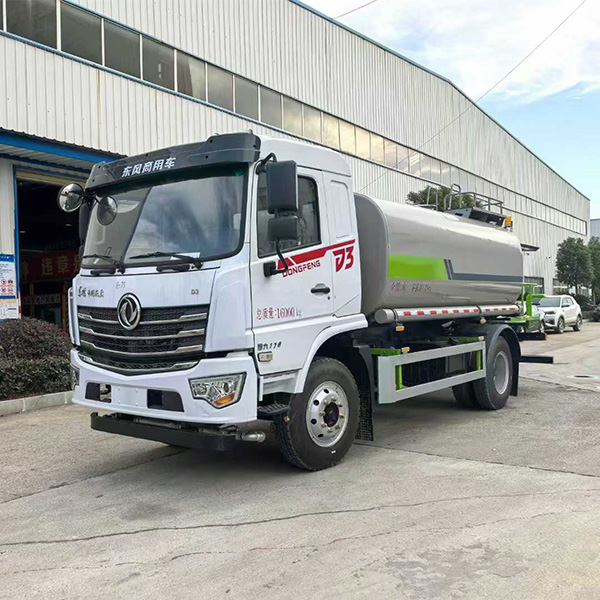 Поливомоечной машины 4×2 5 тонн