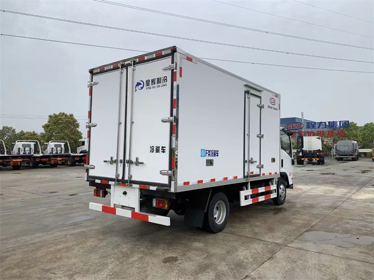 4×2 холодильный грузовик для замороженных продуктов
