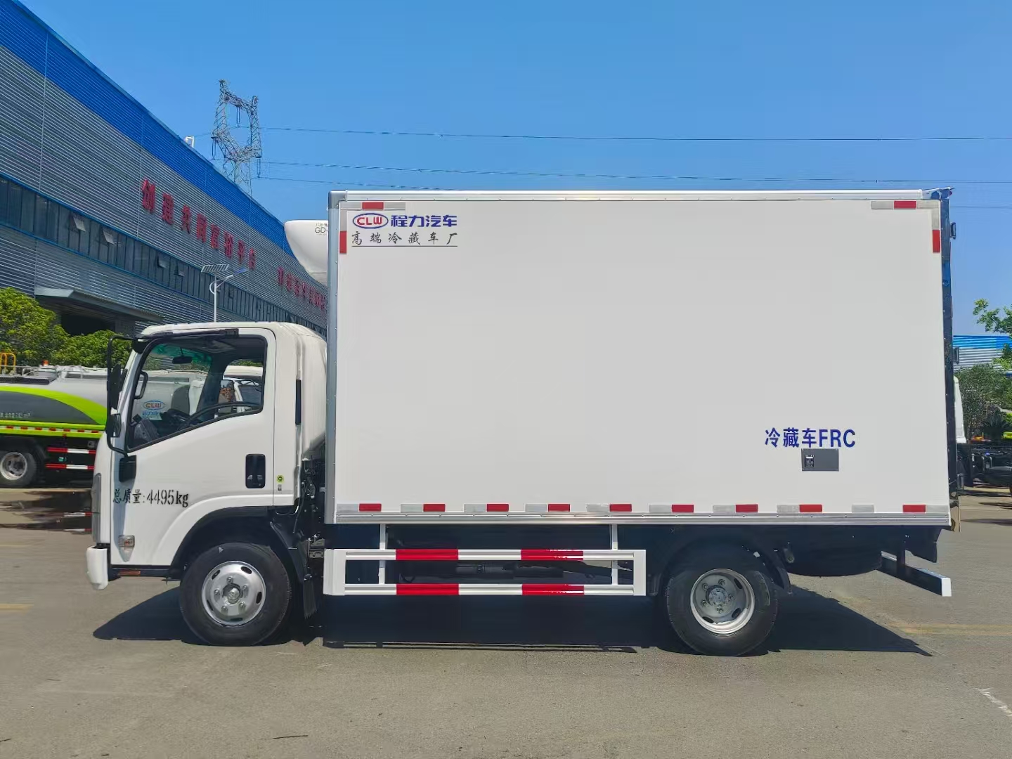 Isuzu 4×2 8- тонный замороженный грузовик новое состояние термокороль холодильник коробка для замороженного мяса и курицы
