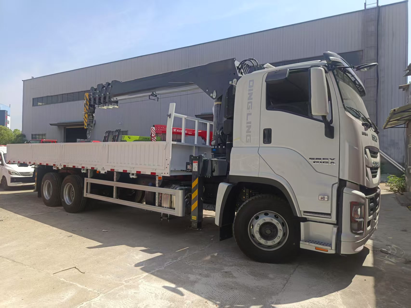 Как кран манипулятор 12 тонн влияет на экотренд?