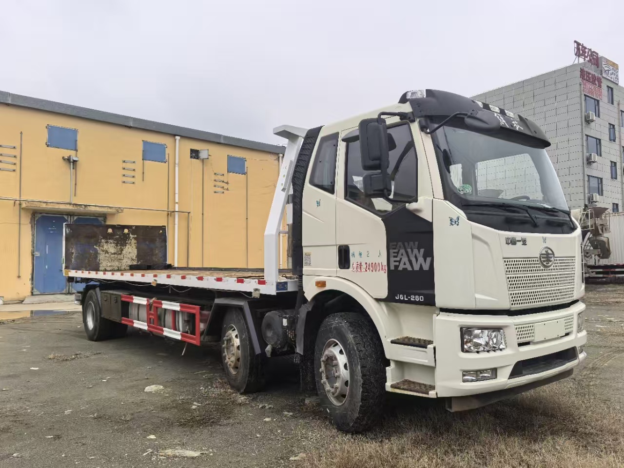 Купить эвакуатор 12 тонн: Надежный завод-производитель (OEM)