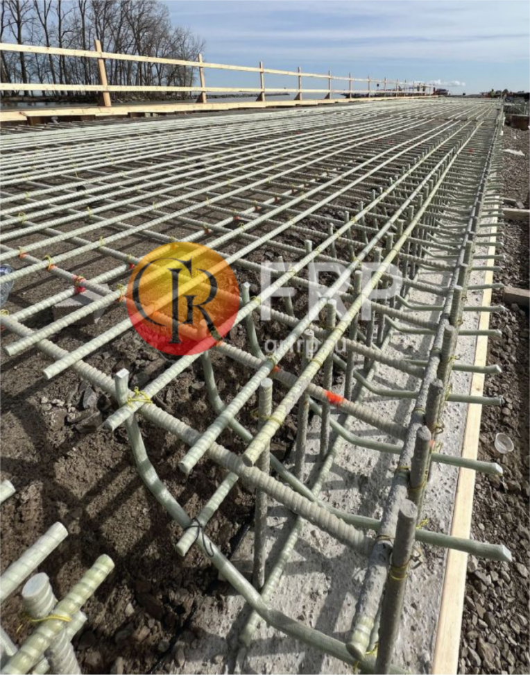 Рисунок 6. Монтаж сеточной конструкции из арматуры GFRP