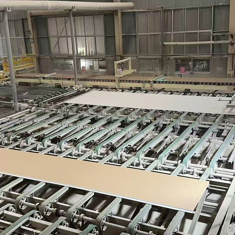 Ланьчжоу Цзиньтайлонг Строительные Материалы ООО успешно поставила первую партию гипсокартонных плит на Кубу, открыв новую главу на рынке Латинской Америки