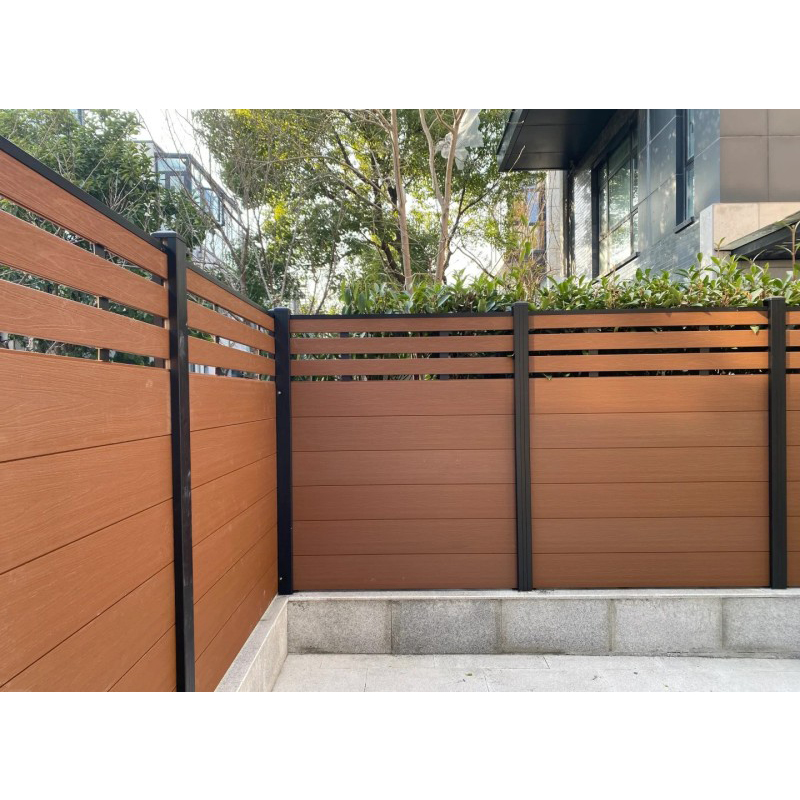 Ограждение из ДПК для стен