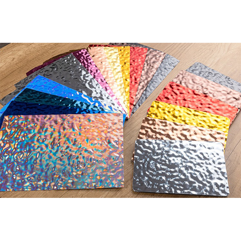 Потолочные обои с эффектом водной ряби