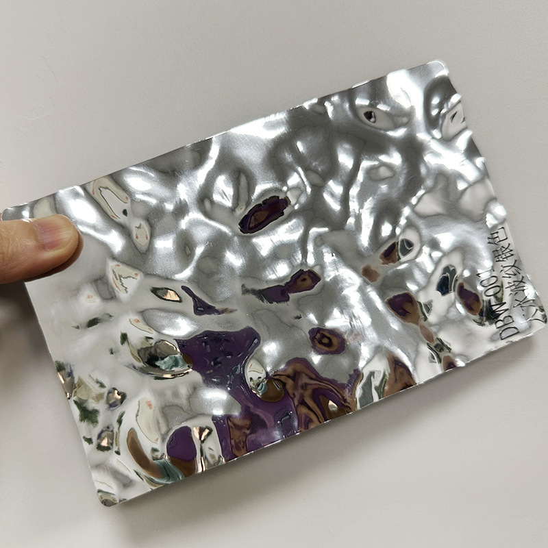 Потолочные обои с эффектом водной ряби