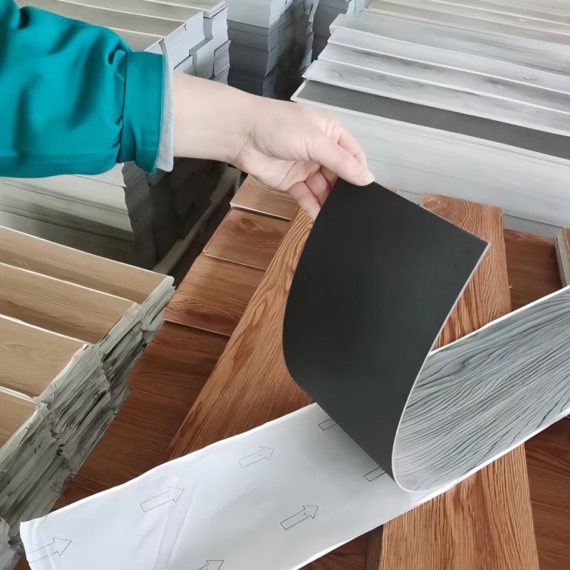 Самоклеящиеся напольные покрытия