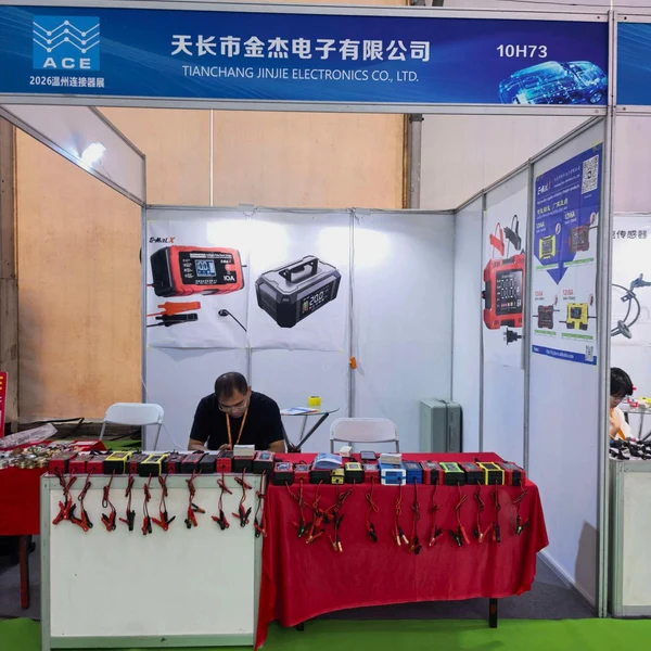 Tianchang Jinjie Electronics｜Появилась на выставке разъемов в Вэньчжоу в 2026 году с серией новых интеллектуальных зарядных устройств для аккумуляторов.