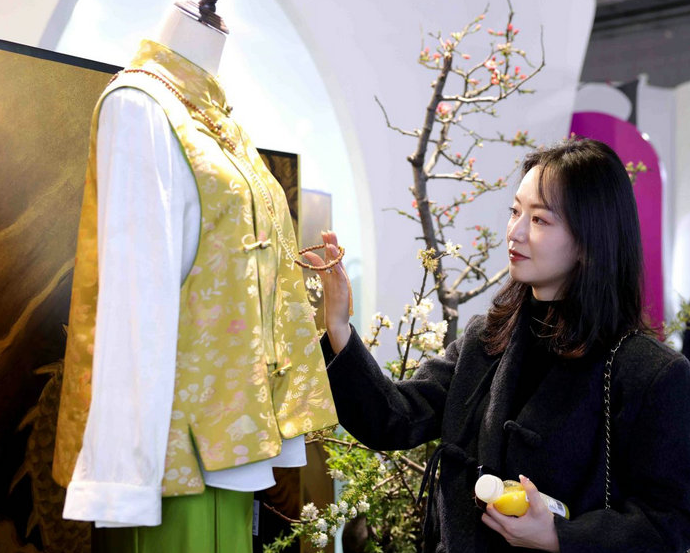 Брэнд вверх! 2025 китайская конвенция текстильной одежды пройдет в деревне хайнинхё