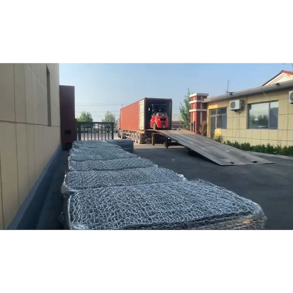 Компания Anben Wire Mesh осуществляет погрузку и отгрузку габионных сетей для защиты склонов в поддержку проектов по регулированию рек в Юго-Восточной Азии