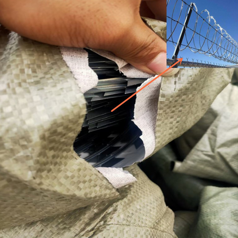 Компания Anping County Anben Wire Mesh Products Co., Ltd. успешно выполнила заказ с Ближнего Востока; колючая проволока в бухтах способствует обеспечению безопасности за рубежом.