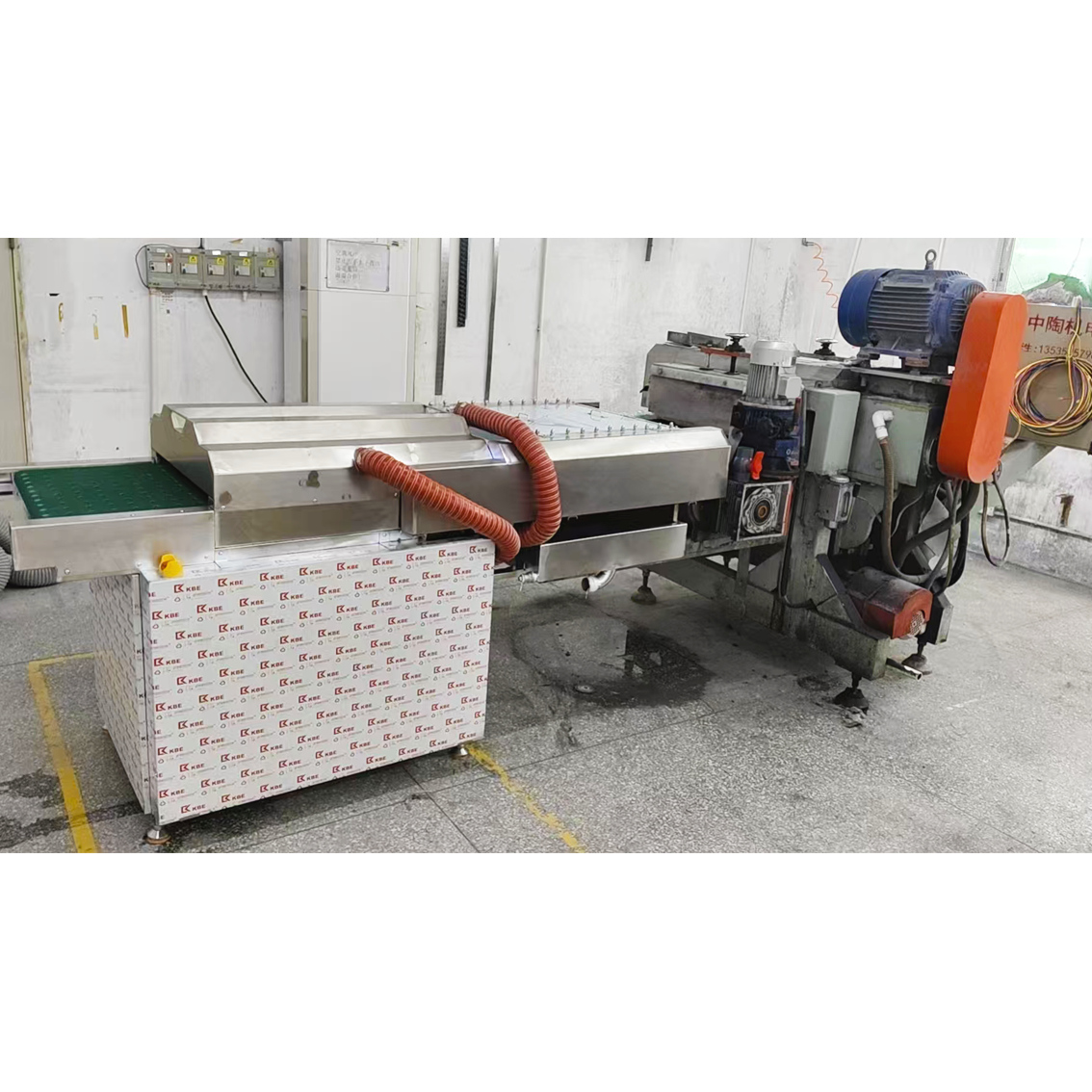 [Прямые поставки с завода] Полностью автоматическая конвейерная линия для очистки листового металла с щеточным губчатым конвейером, оборудование для очистки и сушки листового металла.