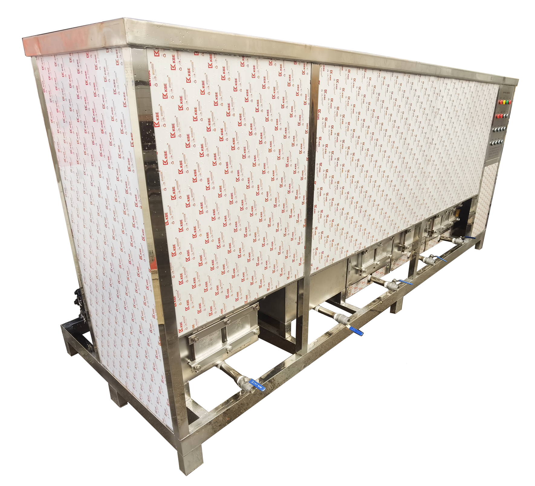 Разработанная с учетом требований производителя: четырехрезервуарный ультразвуковой очиститель на основе трихлорэтилена с паровой очисткой и системой рекуперации с ультранизкими потерями — лучший выбор для обезжиривания на гальванических предприятиях.