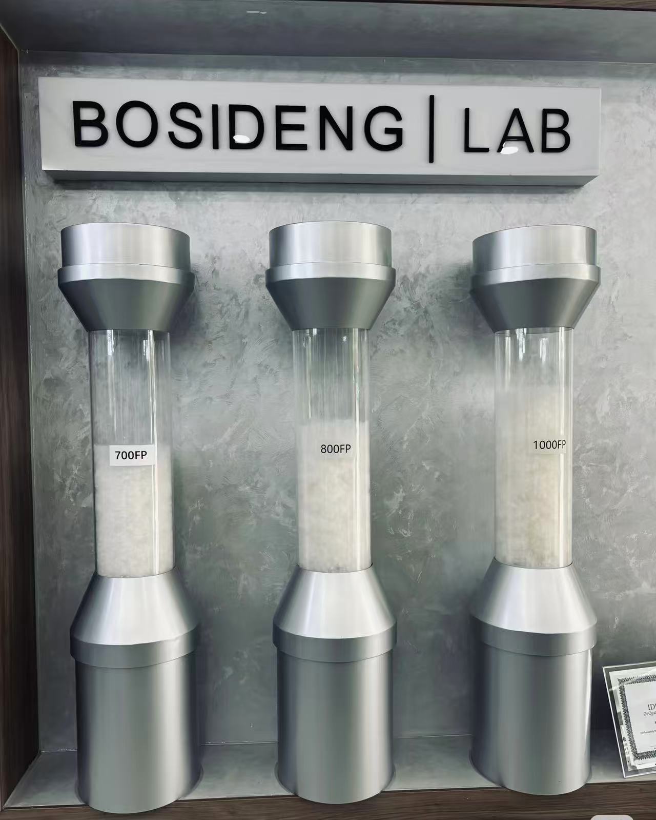 Упадок отрасли привел к повышению качества, а новые стандарты материалов обуздали хаос “замены шелка”.