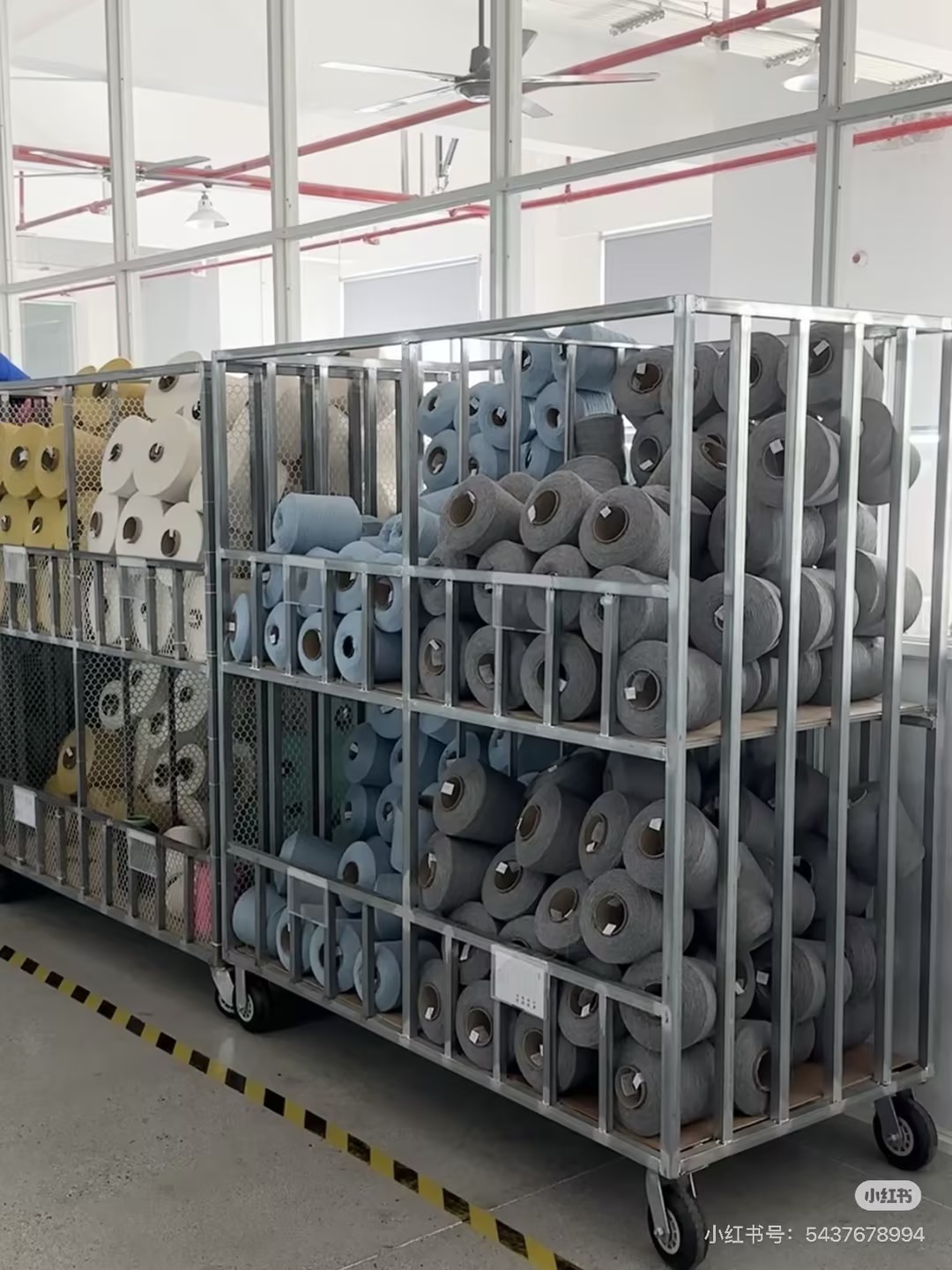 Потребление кашемира весной и летом не уменьшилось, и «тканый легкий флис» стал новым фаворитом.