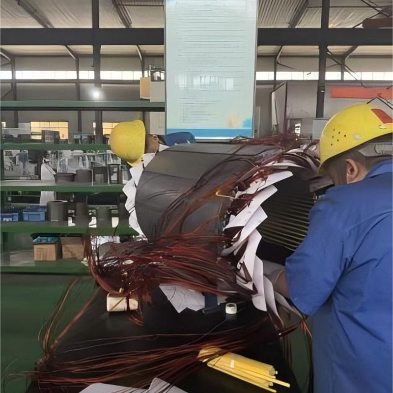Сотрудники компании Huaxing Huafeng Explosion-Proof Motor неустанно трудятся на передовой, обеспечивая поставки и наращивая производство.