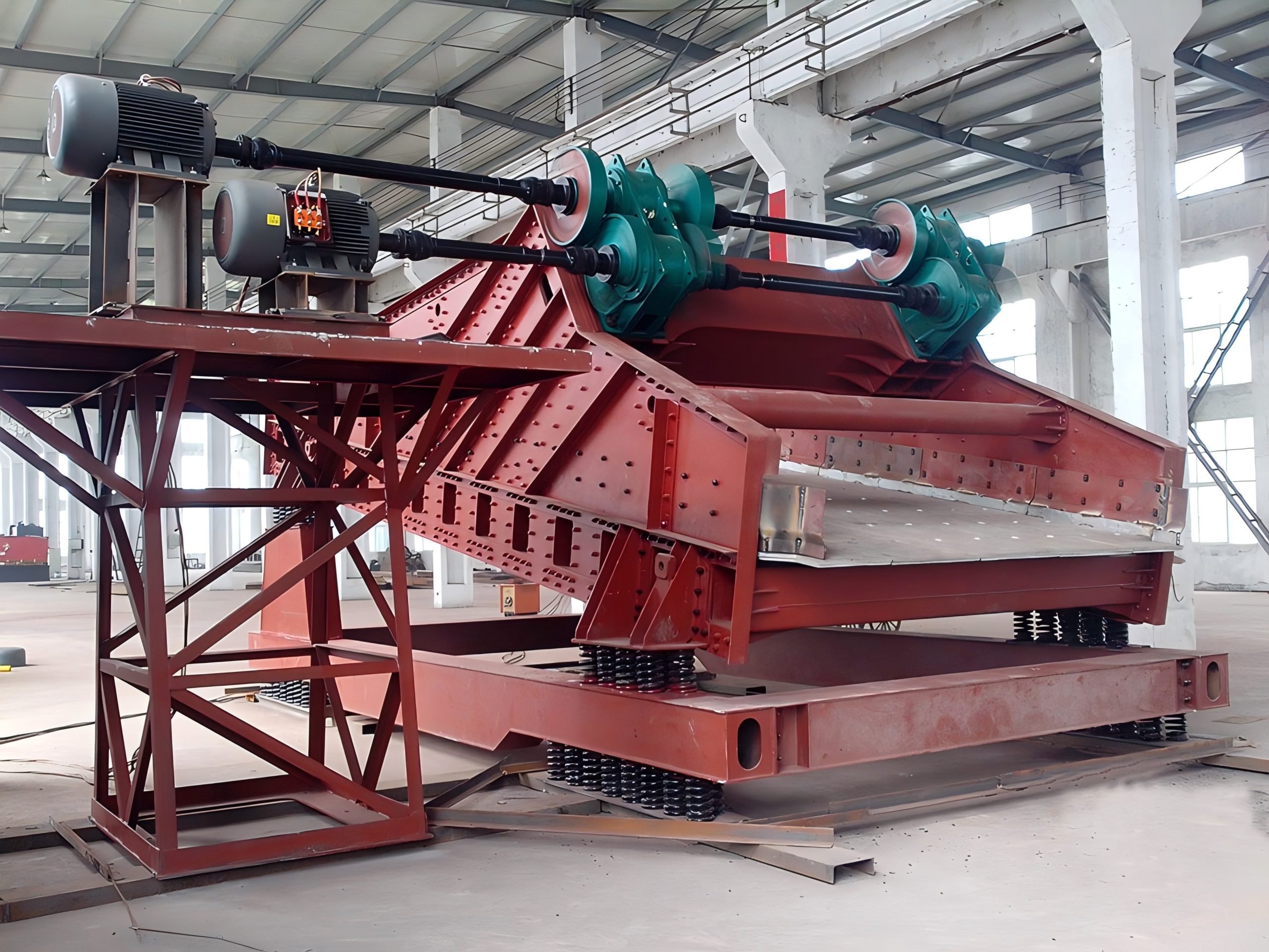 Высокочастотные вибрационные грохоты со стабильной производительностью Долговечные грохоты для добычи полезных ископаемыхВысокочастотные вибрационные грохоты со стабильной производительностью Долговечные грохоты для добычи полезных ископаемых