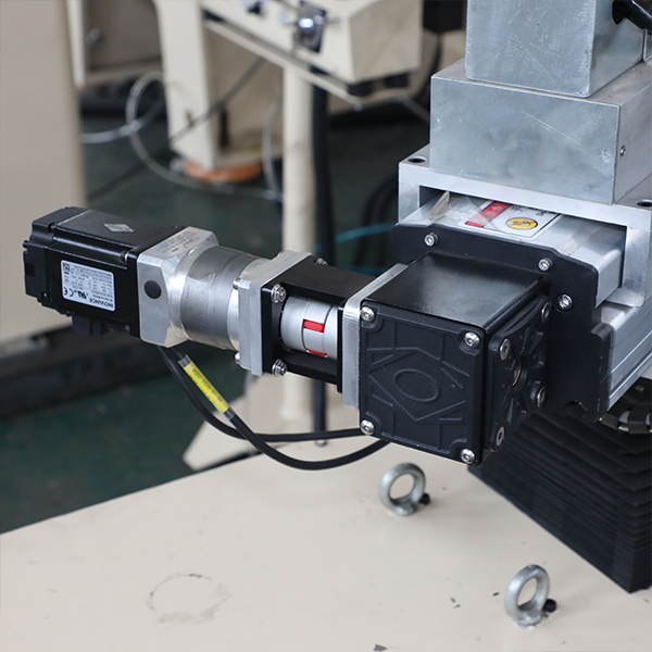 Робот-манипулятор с четырьмя осями - Besco Machine Tool Equipment