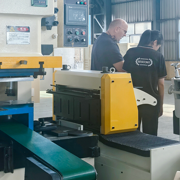 Система питания NCZ Servo Zigzag - Besco Machine Tool Equipment