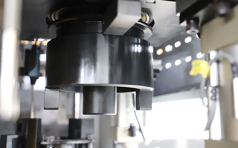 Полностью электрическая умная ударная головка с сервоприводом