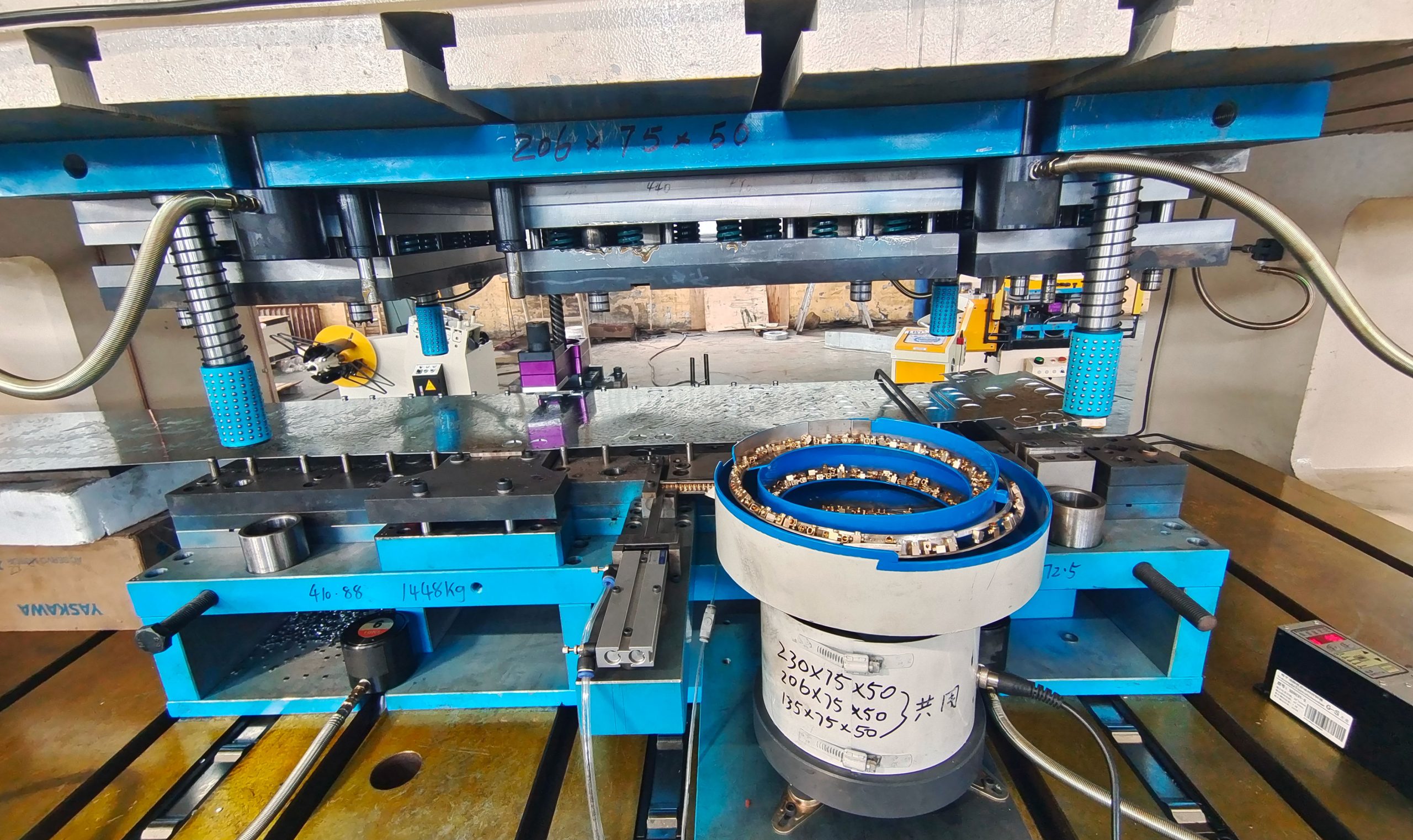 junction box stamping die (2)