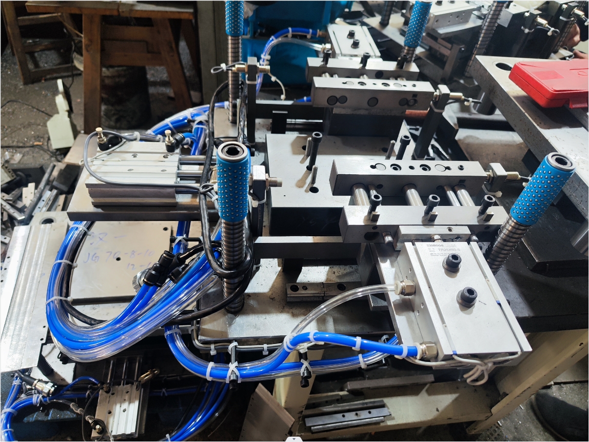 Форма для клеммной колодки