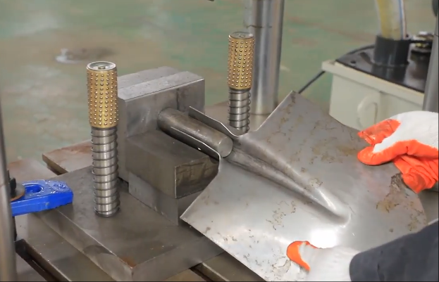 форма для лопаты - Besco Machine Tool Equipment
